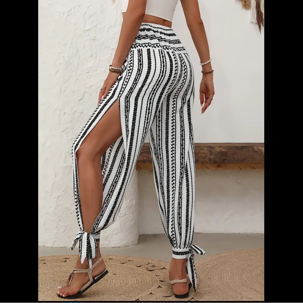 Women’s Geometric Print Side Slit Ankle Tye Pants
